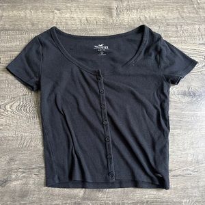 black hollister baby tee!